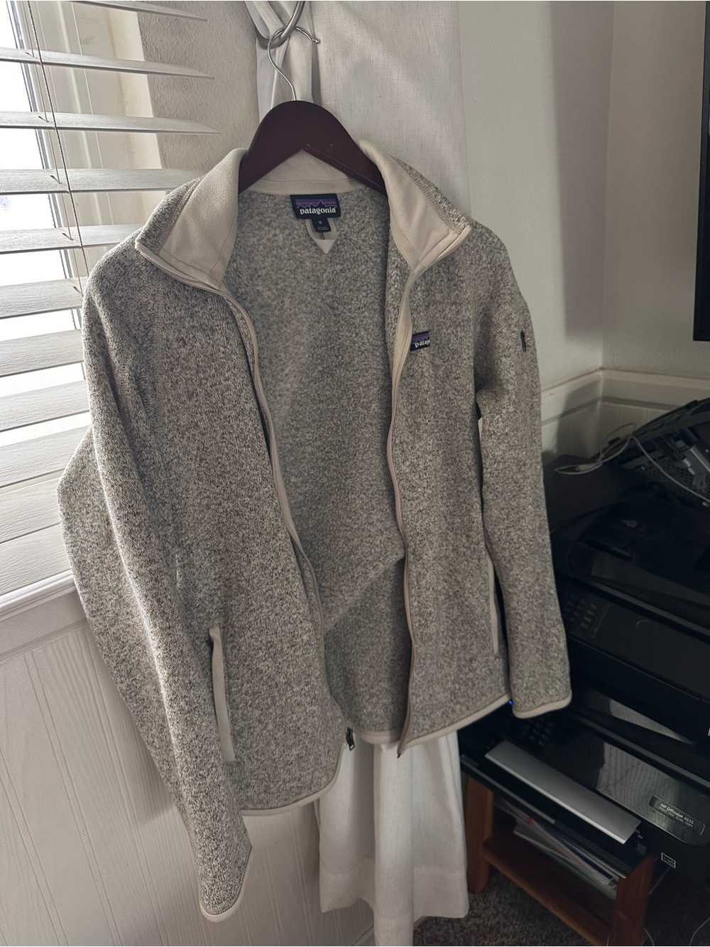 This Patagonia Women's Better Sweater Jacke - Picture 6 of 7